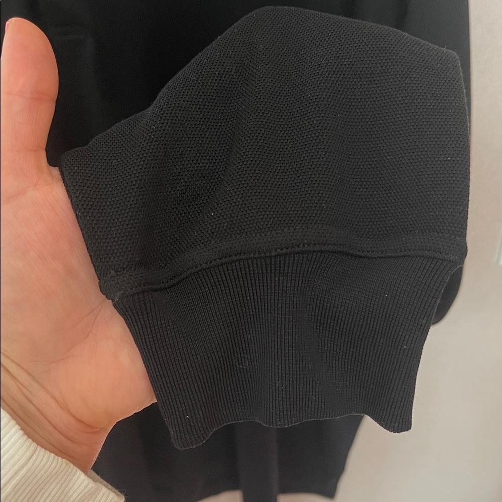 XXL- Black 100% Silk Sweater with Shell Buttons , Lightweight Knit Long Sleeve - Picture 6 of 8